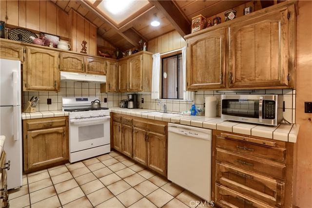 8041 Chilnualna Falls, Wawona, CA 95389