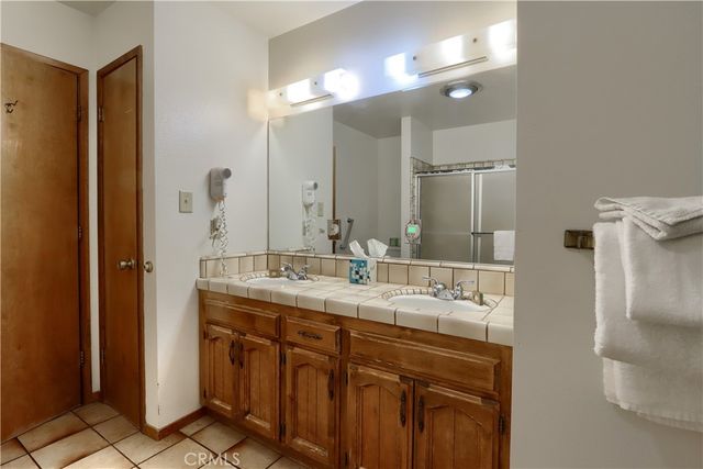 8041 Chilnualna Falls, Wawona, CA 95389