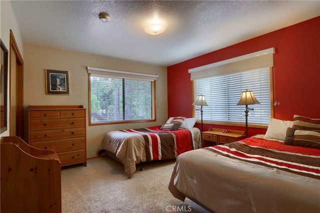 8041 Chilnualna Falls, Wawona, CA 95389