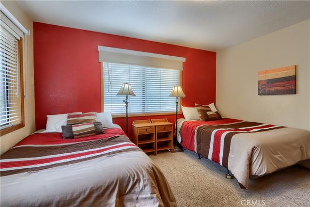 8041 Chilnualna Falls, Wawona, CA 95389