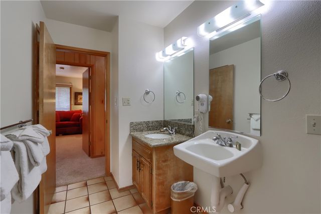 8041 Chilnualna Falls, Wawona, CA 95389