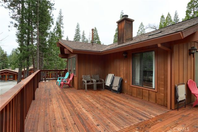 8041 Chilnualna Falls, Wawona, CA 95389