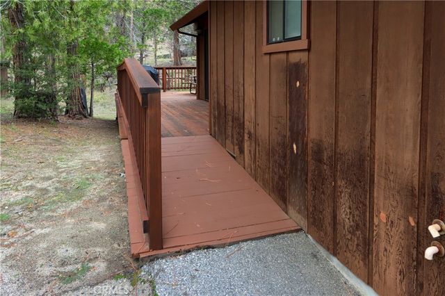 8041 Chilnualna Falls, Wawona, CA 95389