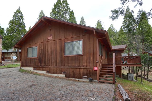 8041 Chilnualna Falls, Wawona, CA 95389