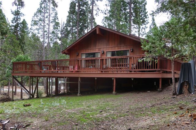 8041 Chilnualna Falls, Wawona, CA 95389