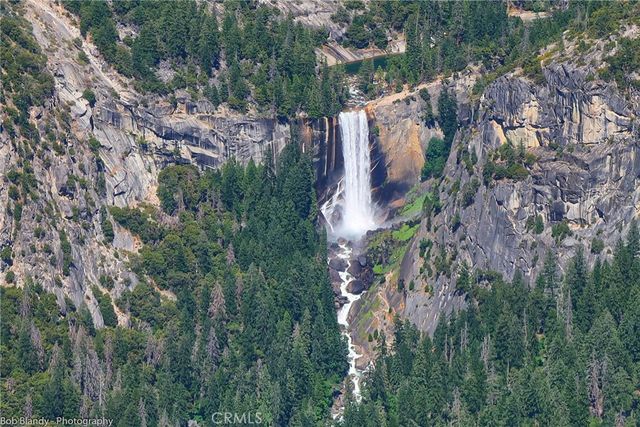 8041 Chilnualna Falls, Wawona, CA 95389