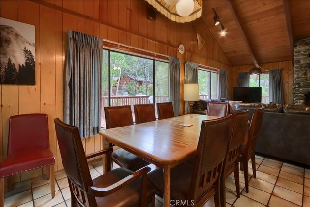 8041 Chilnualna Falls, Wawona, CA 95389