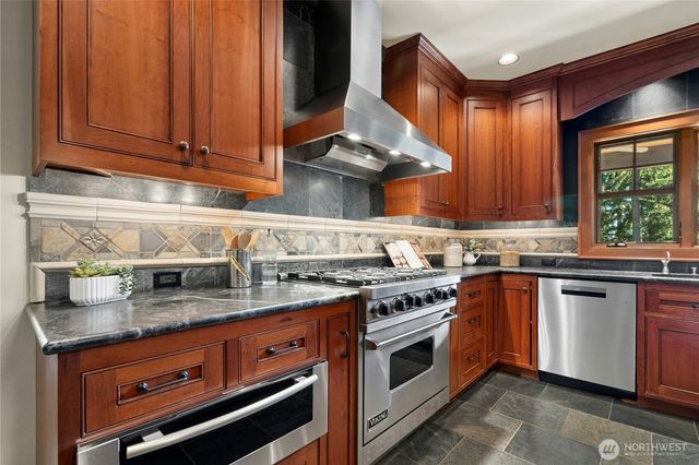 21241 SE 40th Street, Sammamish, WA 98075