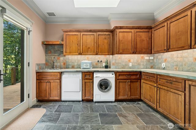 21241 SE 40th Street, Sammamish, WA 98075