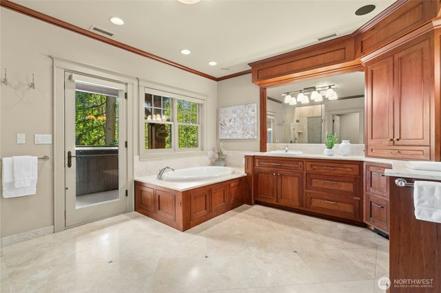 21241 SE 40th Street, Sammamish, WA 98075