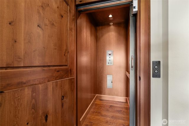 21241 SE 40th Street, Sammamish, WA 98075