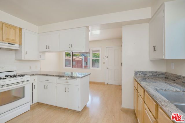10614 Cushdon Avenue, Los Angeles, CA 90064