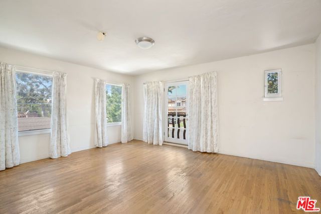 10614 Cushdon Avenue, Los Angeles, CA 90064