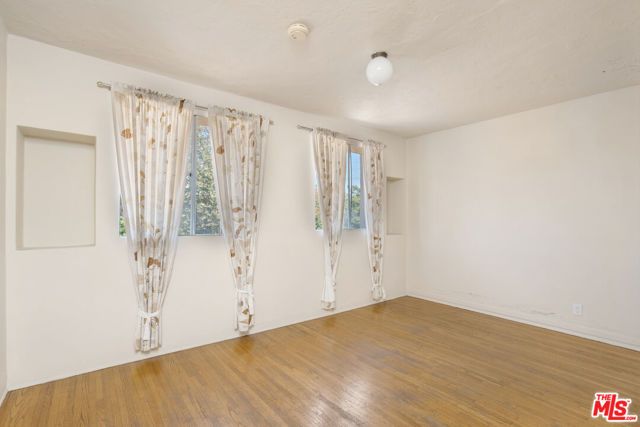 10614 Cushdon Avenue, Los Angeles, CA 90064