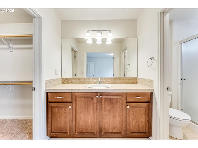 4884 Nw 162ND Ter, Portland, OR 97229