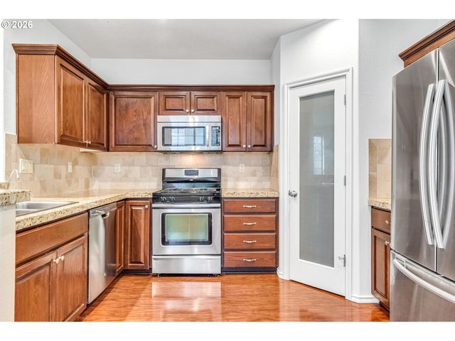 4884 Nw 162ND Ter, Portland, OR 97229