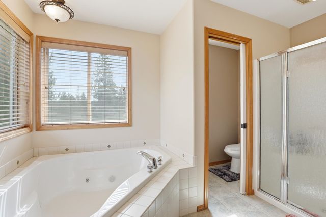 6259 Brennan Ct, Nine Mile Falls, WA 99026