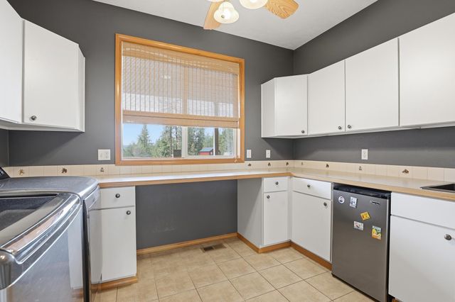 6259 Brennan Ct, Nine Mile Falls, WA 99026