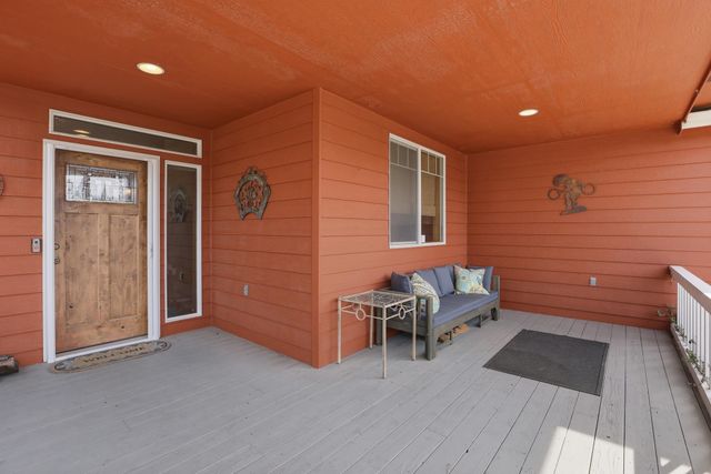6259 Brennan Ct, Nine Mile Falls, WA 99026