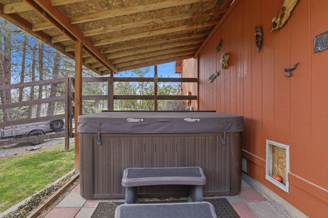 6259 Brennan Ct, Nine Mile Falls, WA 99026