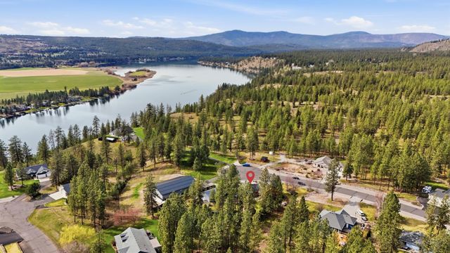 6259 Brennan Ct, Nine Mile Falls, WA 99026