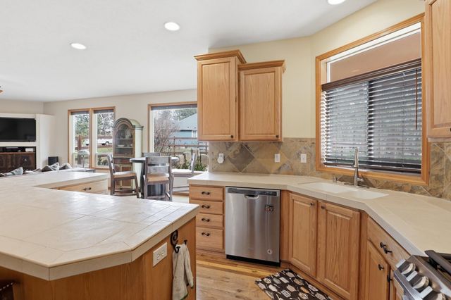 6259 Brennan Ct, Nine Mile Falls, WA 99026