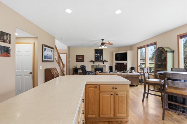 6259 Brennan Ct, Nine Mile Falls, WA 99026