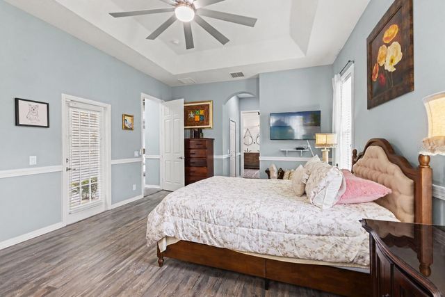 10117 DEERCLIFF DRIVE, Tampa, FL 33647