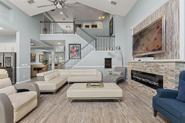 10117 DEERCLIFF DRIVE, Tampa, FL 33647