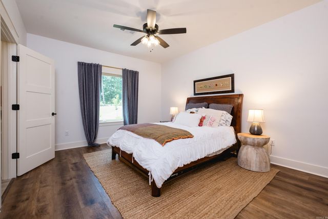4032 Eagle Valley Drive, Benton, AR 72019