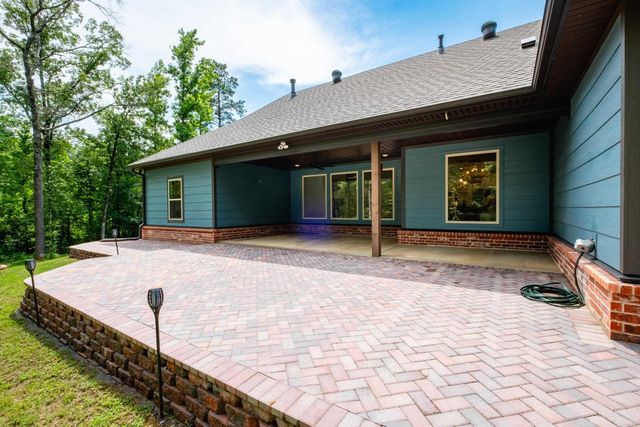 4032 Eagle Valley Drive, Benton, AR 72019