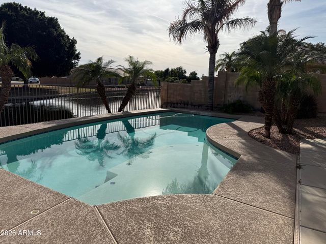 6335 W DONALD Drive, Glendale, AZ 85310