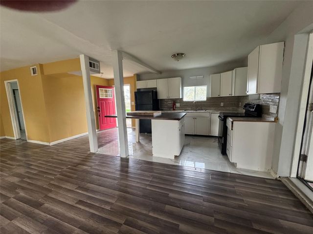 6304 Hudson Bend RD, Austin, TX 78734