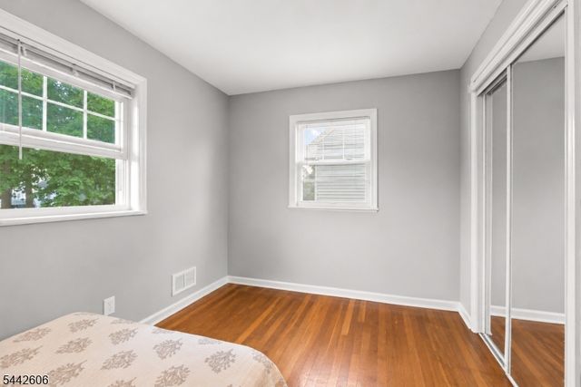 92 Anderson Ave, Totowa Boro, NJ 07512