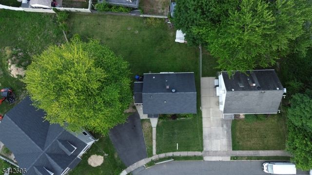 92 Anderson Ave, Totowa Boro, NJ 07512