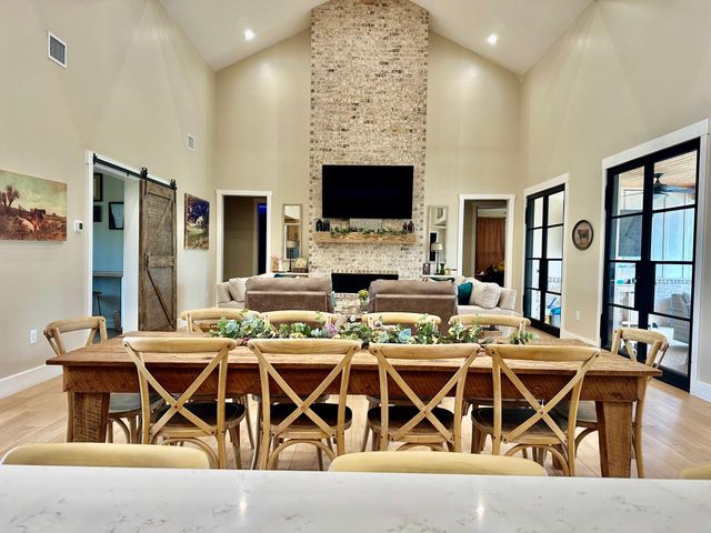 1215 Private Road 7039, Lexington, TX 78947
