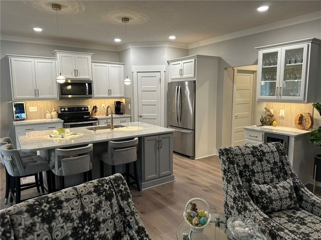 430 Whistlers Cove Lane, Greece, NY 14612