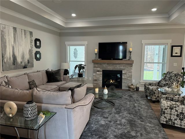 430 Whistlers Cove Lane, Greece, NY 14612