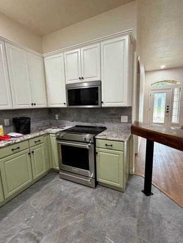 1001 Roberts Bend, Granbury, TX 76048