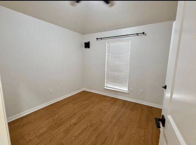 1001 Roberts Bend, Granbury, TX 76048