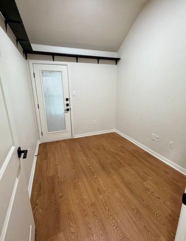 1001 Roberts Bend, Granbury, TX 76048