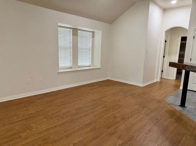 1001 Roberts Bend, Granbury, TX 76048