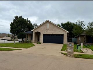 1001 Roberts Bend, Granbury, TX 76048