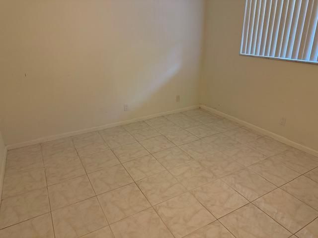 7680 NW 1st Street 102, Margate, FL 33063