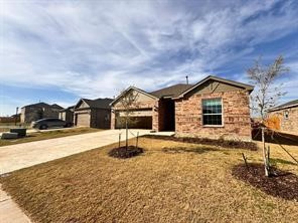 910 Emerson Drive, Anna, TX 75409