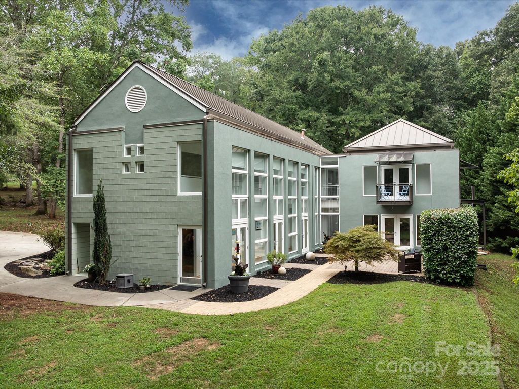 1227 Jules Court, Charlotte, NC 28226