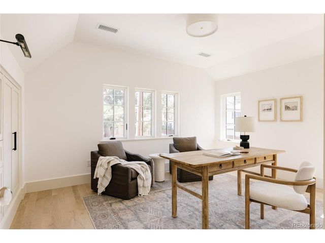 858 S Saint Paul St, Denver, CO 80209