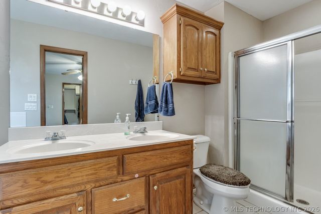 2137 NE 13th, Moore, OK 73160