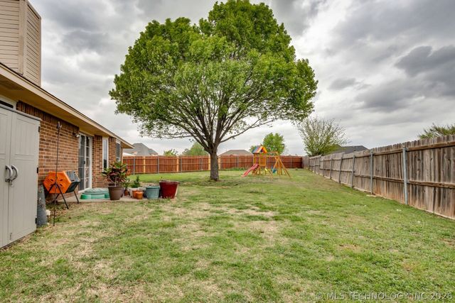 2137 NE 13th, Moore, OK 73160