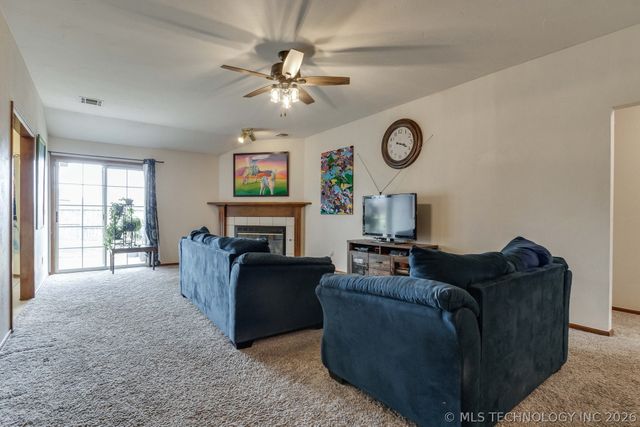 2137 NE 13th, Moore, OK 73160